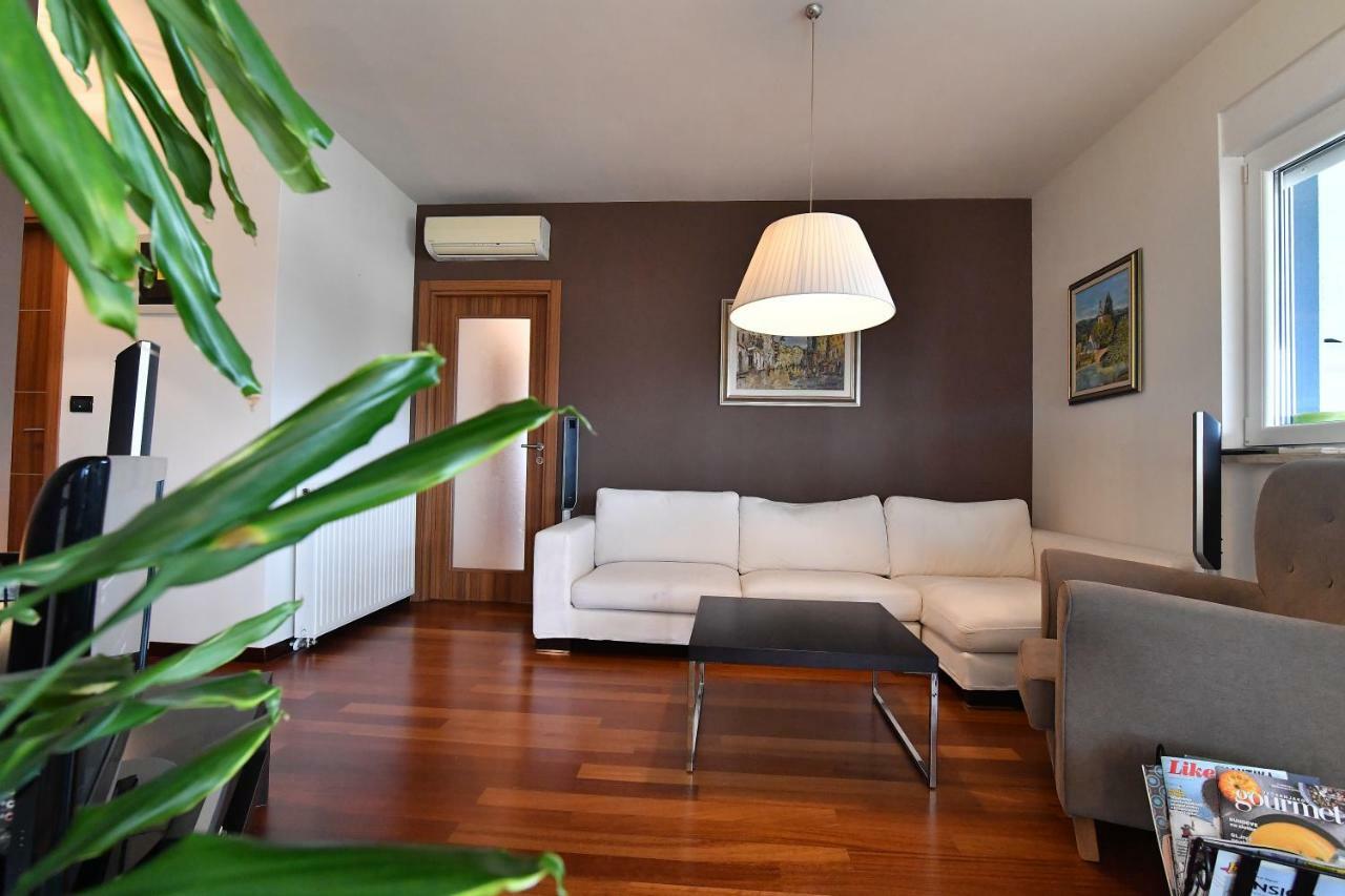 City Penthouse Vita Πούλα Εξωτερικό φωτογραφία